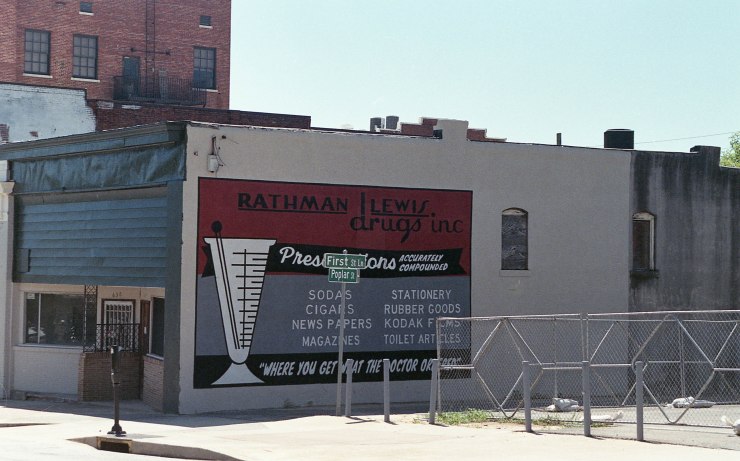 Minolta X370 Tokina 2885 FFP AUG 009